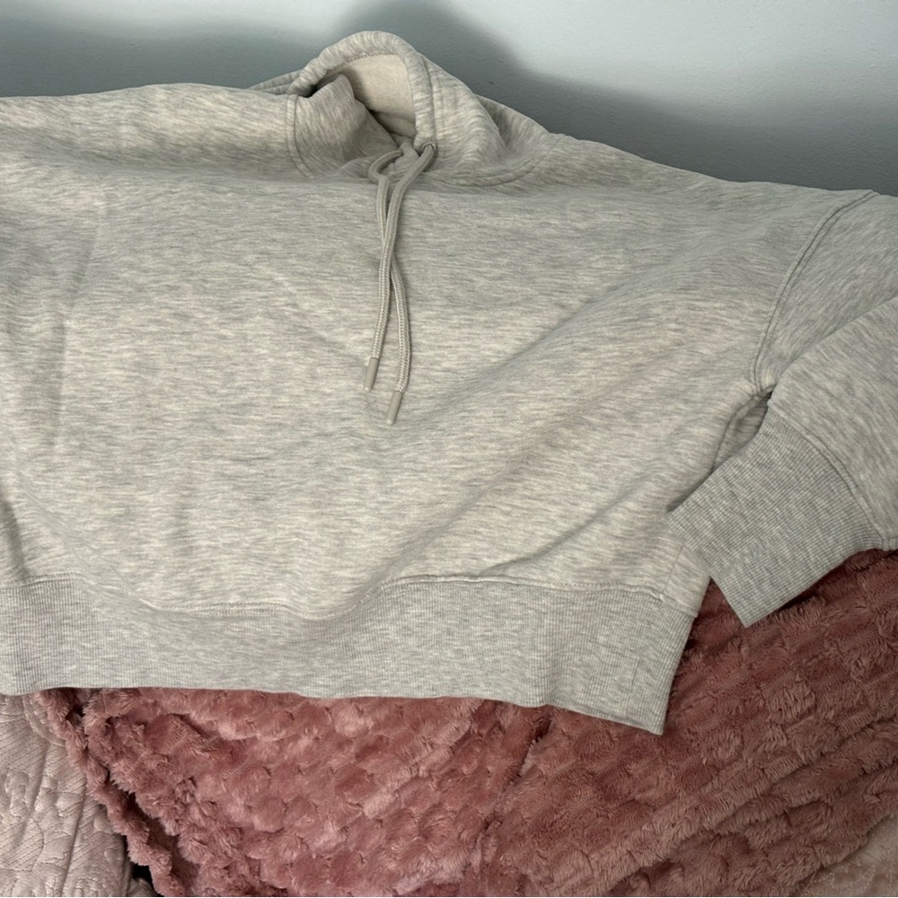 Grey sweatsuit with wide leg pants